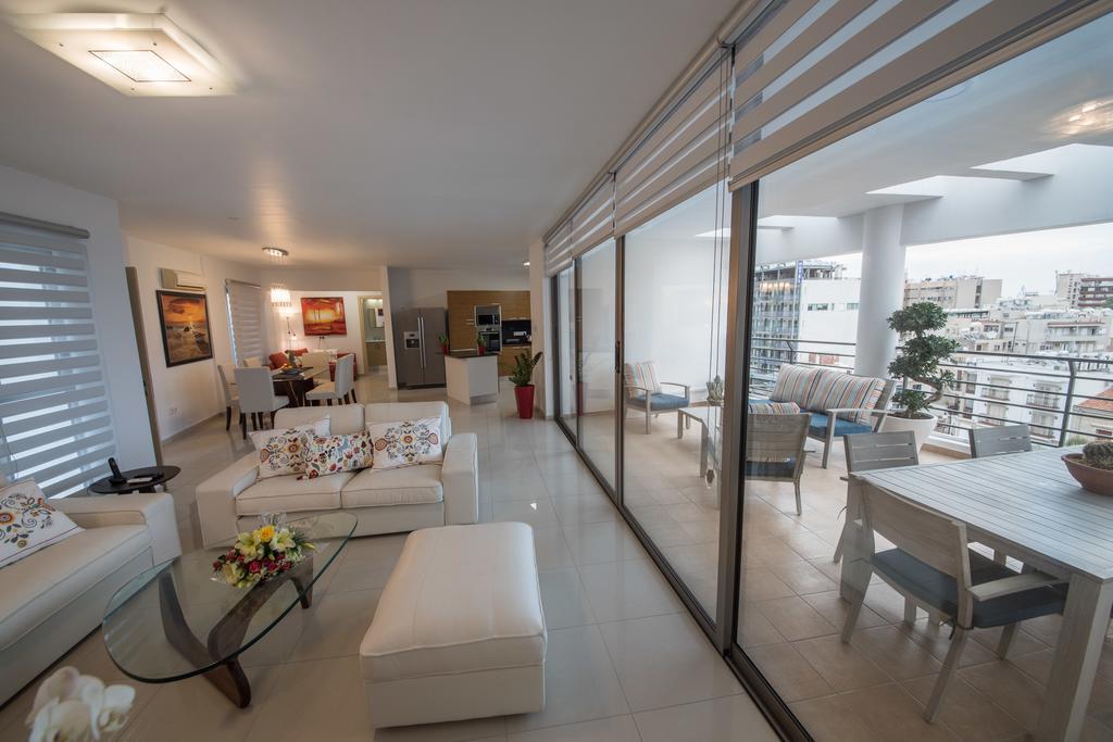 Skylight Megaron Apartment Ларнака Екстериор снимка