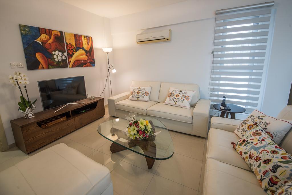 Skylight Megaron Apartment Ларнака Екстериор снимка