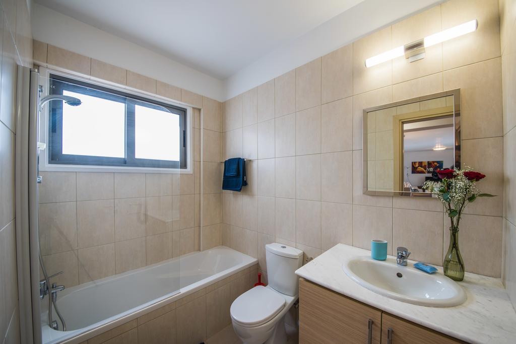 Skylight Megaron Apartment Ларнака Екстериор снимка