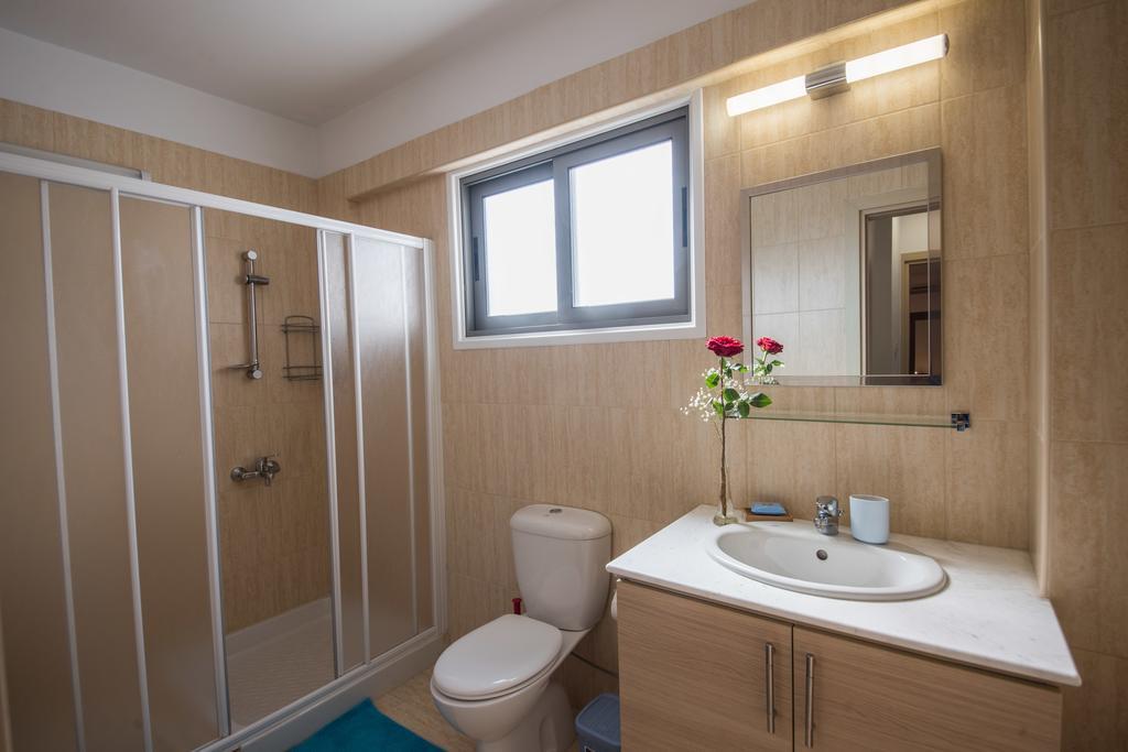 Skylight Megaron Apartment Ларнака Екстериор снимка
